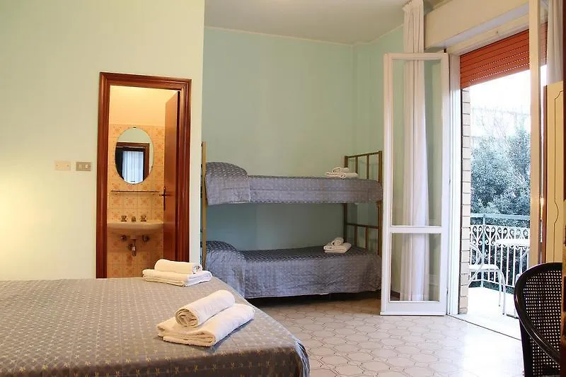 Hotel Como Rimini 2*,