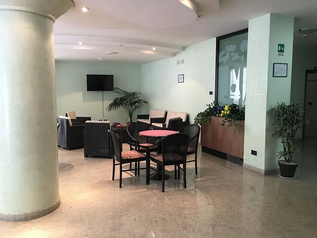 Hotel Como Rimini 2*,  Italy